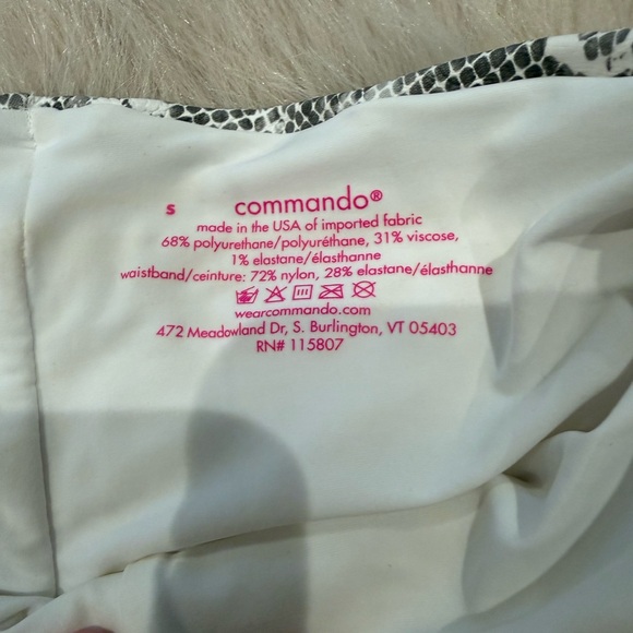 NWOT Commando White Snake Print Tummy Control leggings. High Rise Sculpting - Picture 3 of 6